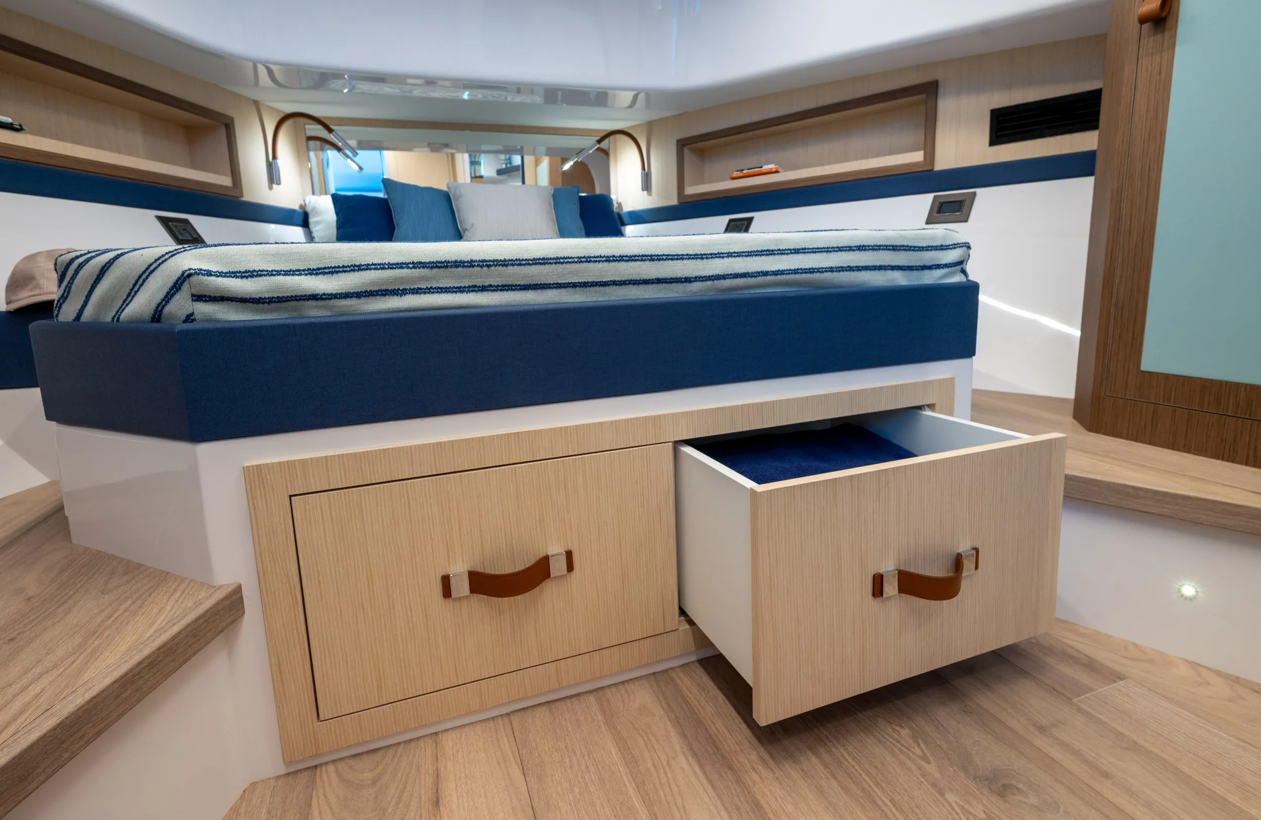 Cabin with a double berth and pale timber joinery