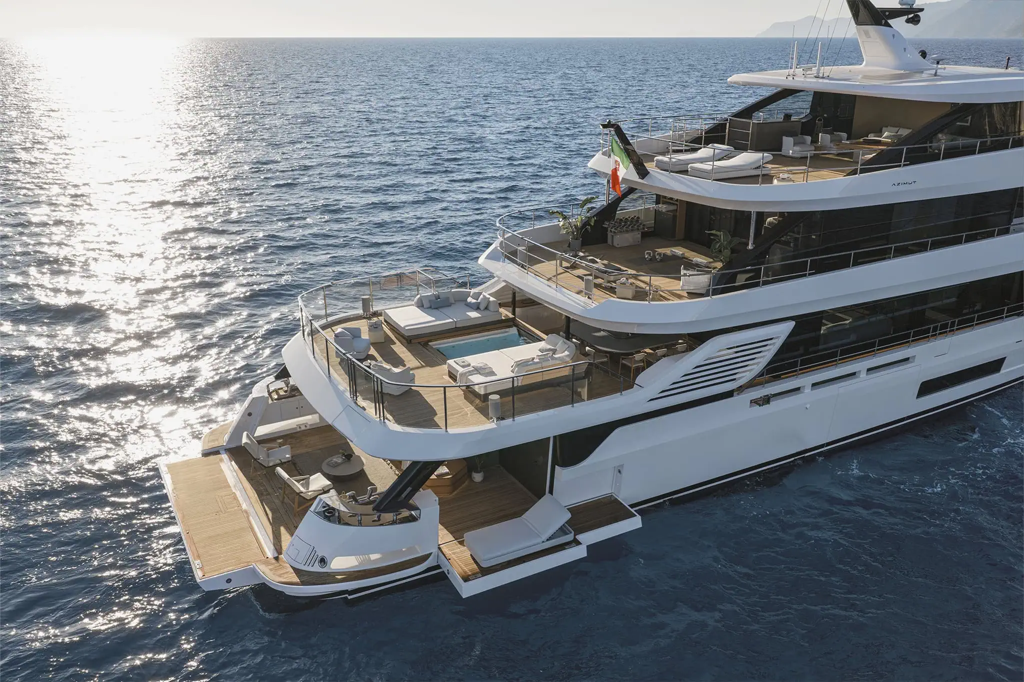 The Grande 44M seen from astern