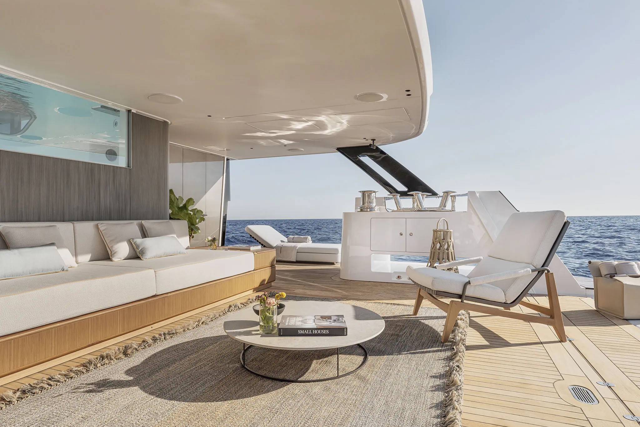 The beach area at the stern