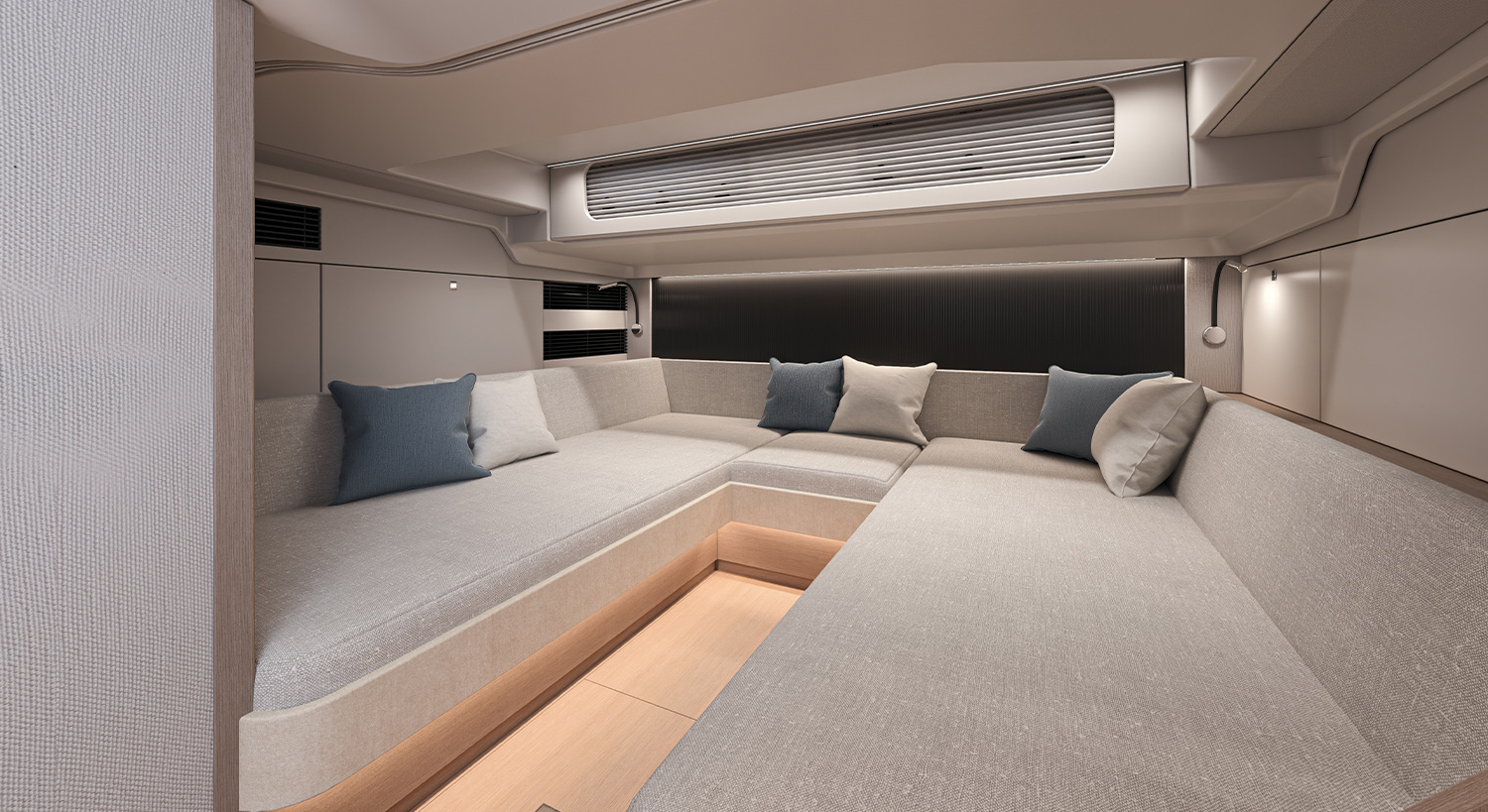 Forward living area converted to a transverse double berth