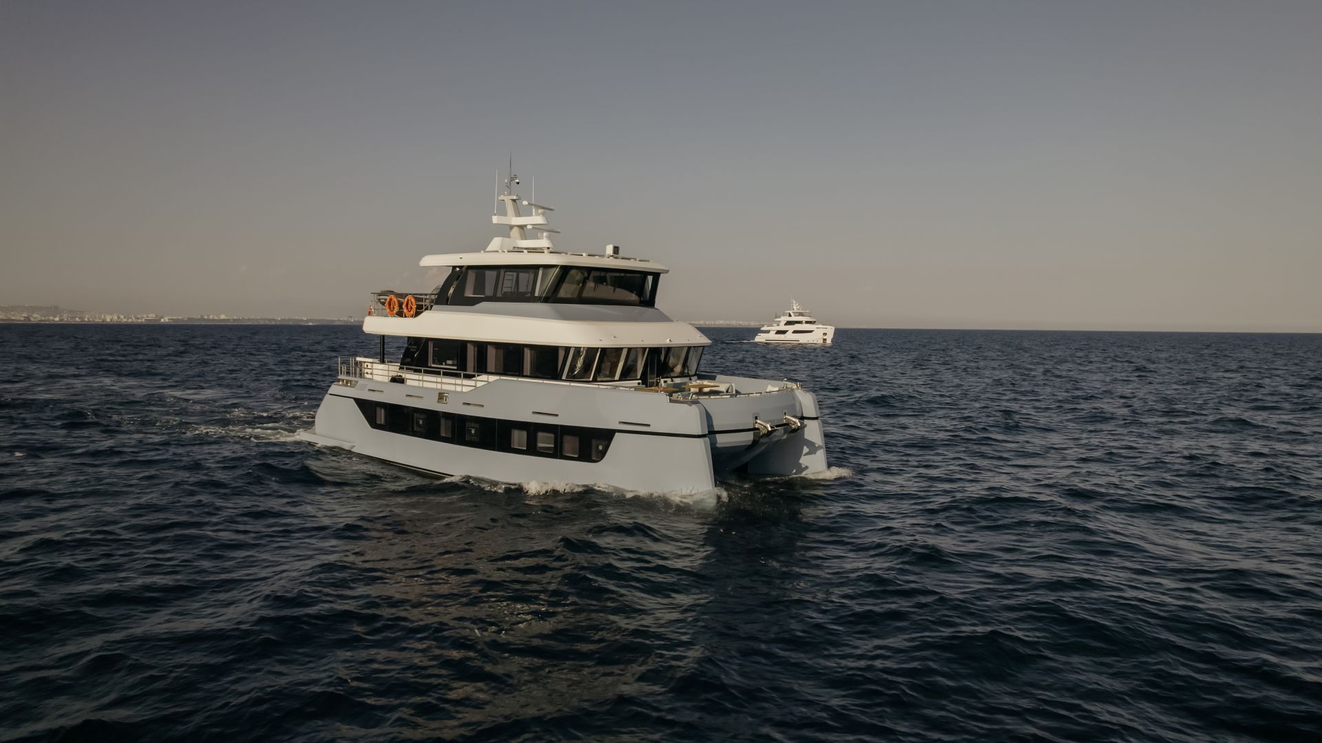 The BC60 running alongside another Bering explorer