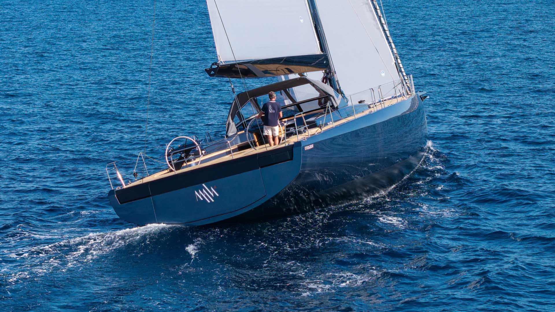 The ICE 80 seen from ahead as it sails, heeled to leeward