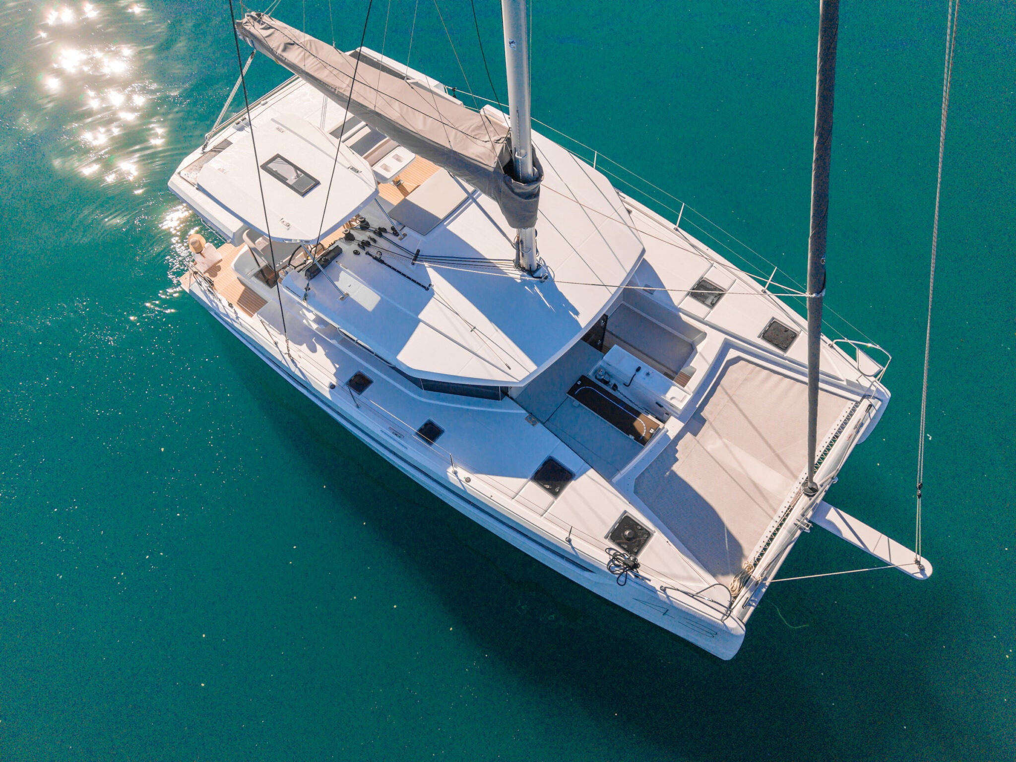 The Leopard 43 seen from directly above at anchor, showing both hulls, the coachroof and the trampolines