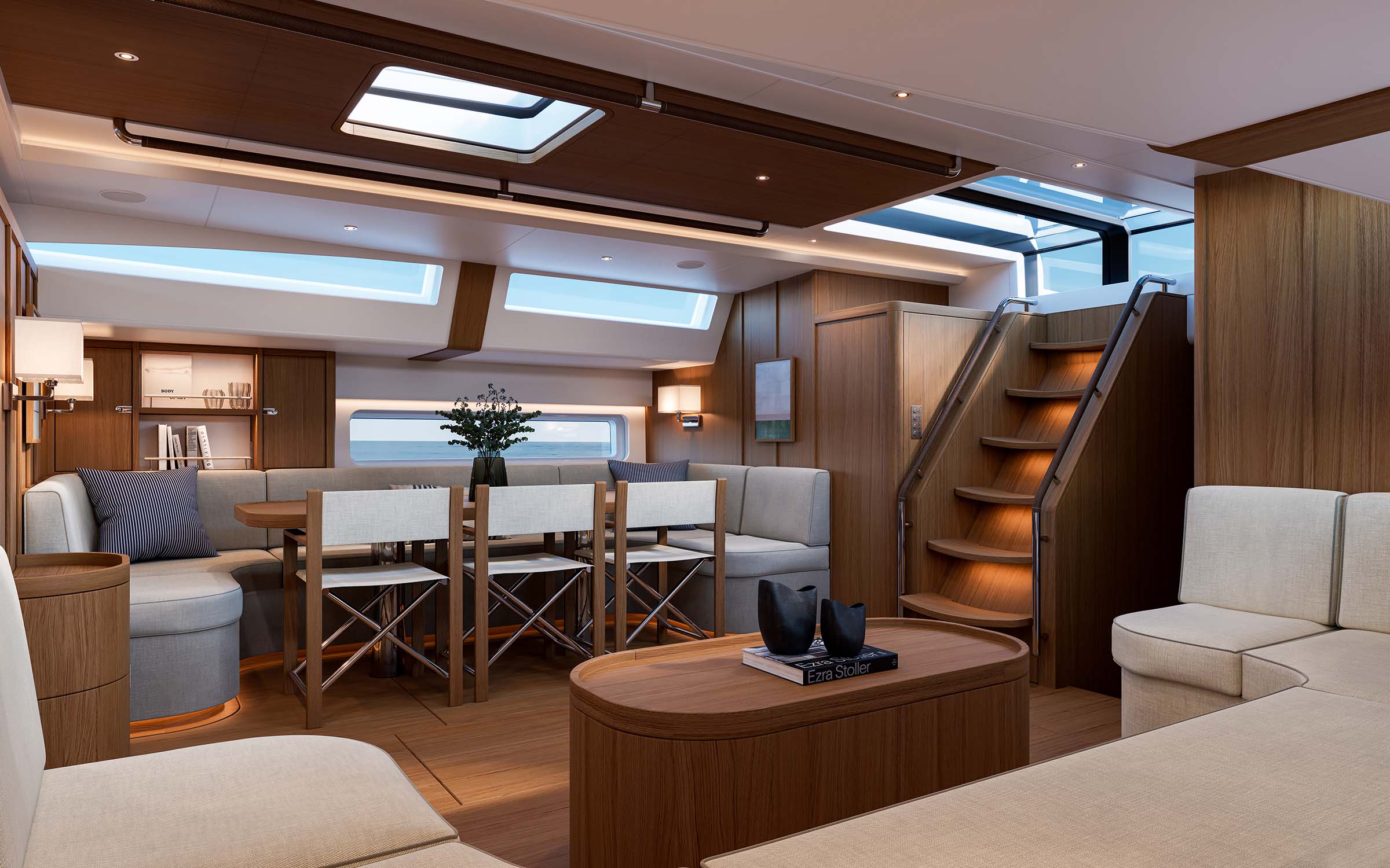 The same saloon in the Traditional Navy scheme, in darker wood