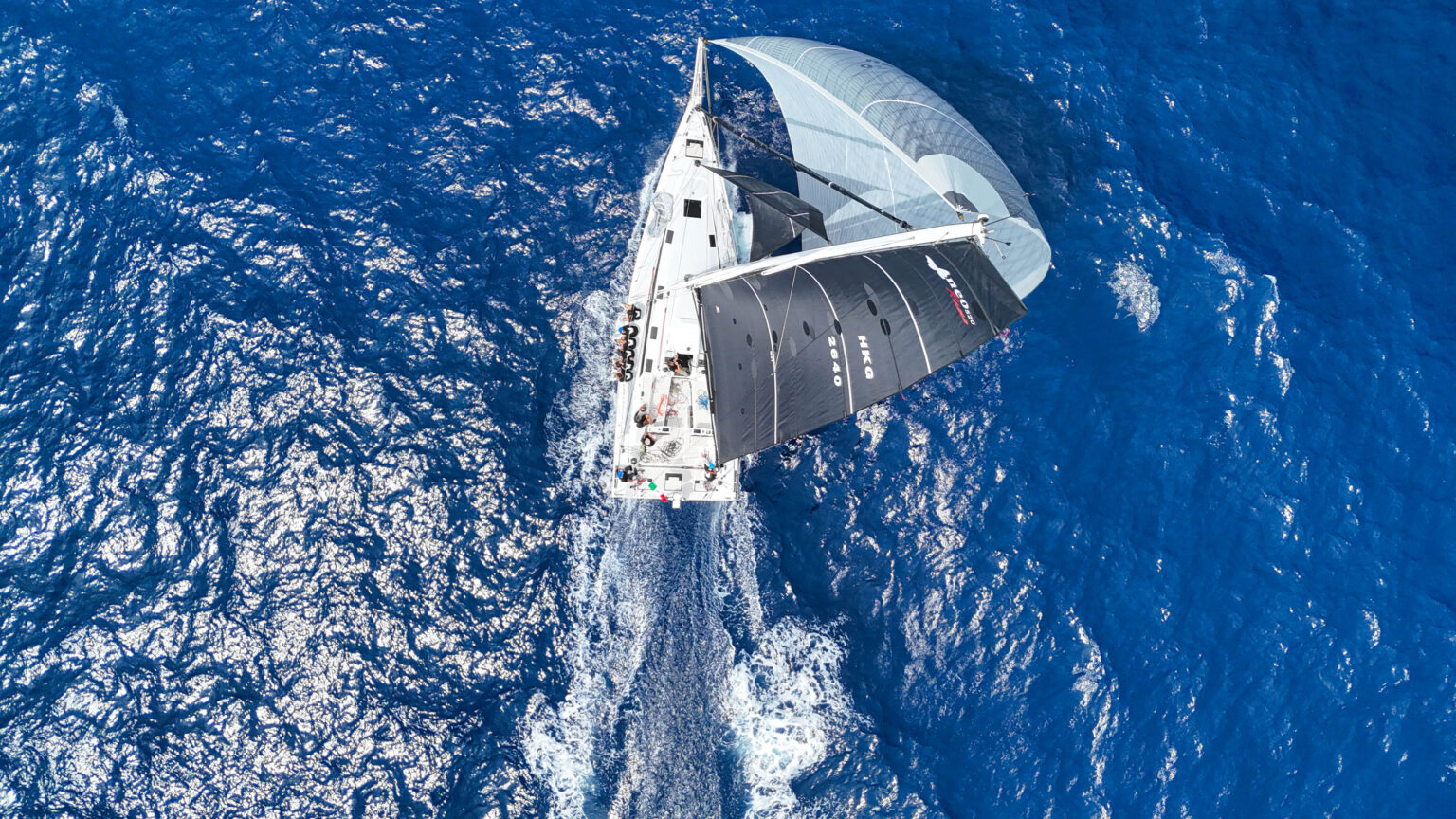 The 520 Roma from directly above under sail, showing the deck layout