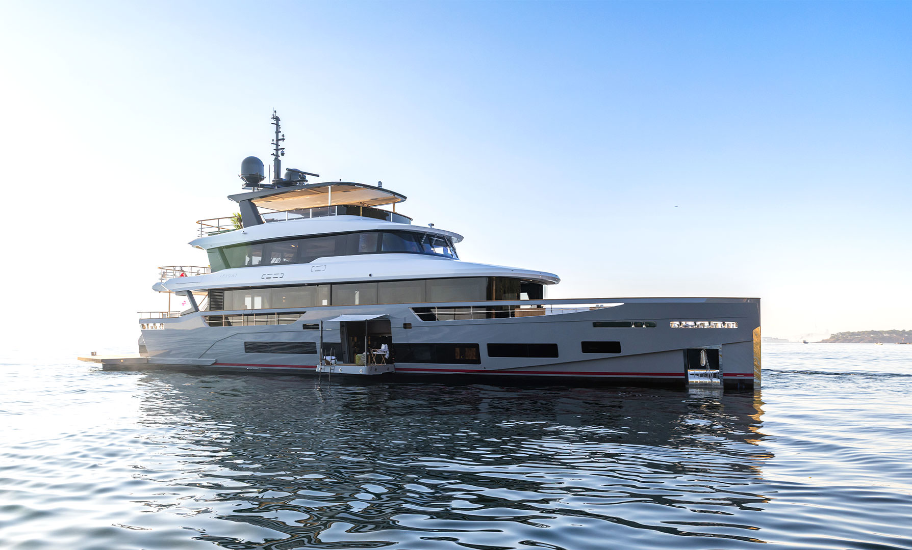 The 118 at rest with the main deck terrace open to the sea